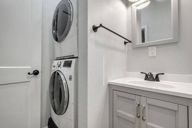 Building Photo - 70 Fonigan Rd