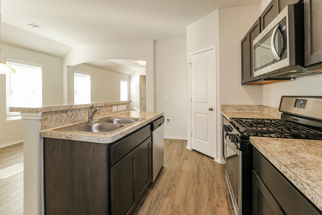 Building Photo - 3404 Cannon Dr