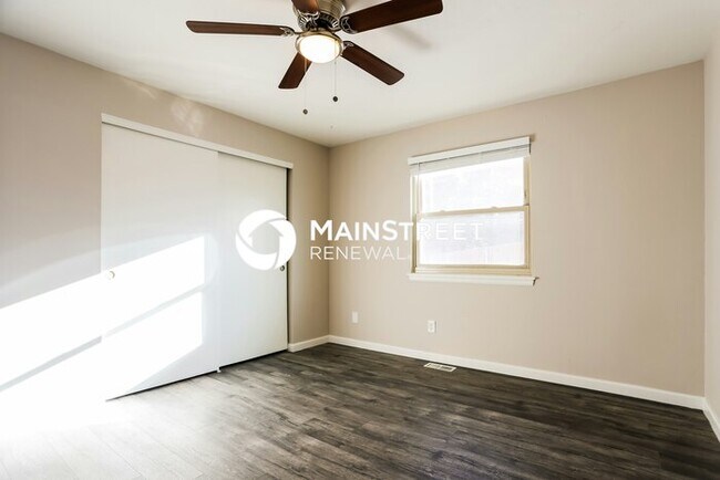 Building Photo - 3 Bedroom Pet-Friendly Home in Aurora, CO with Main Street Renewal