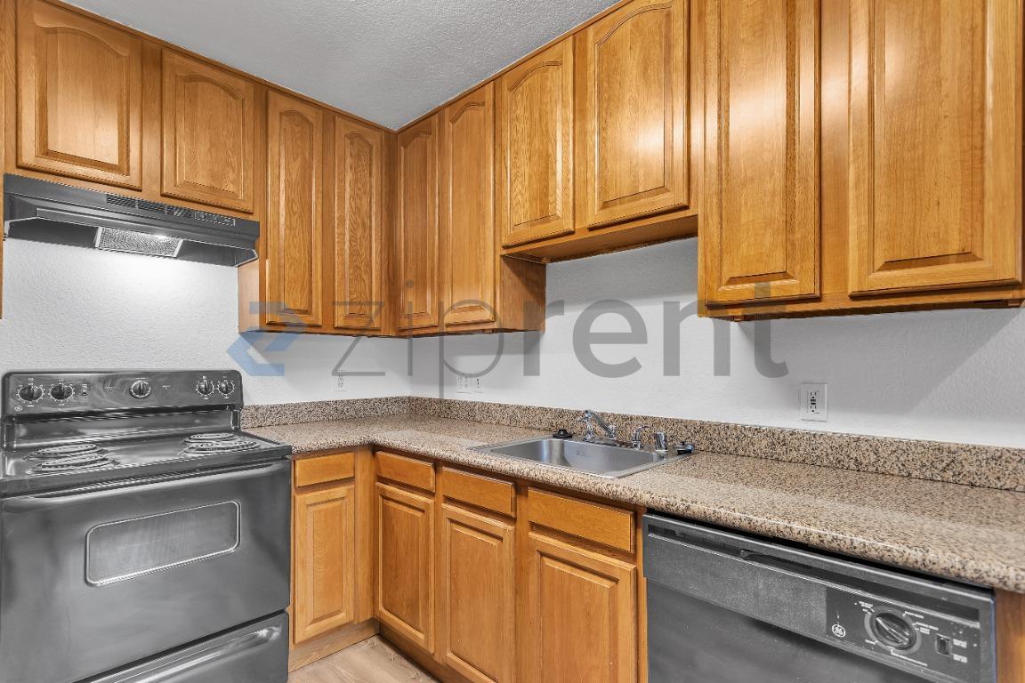 Building Photo - Unit 241