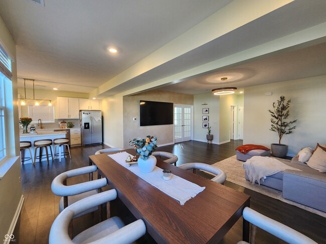 Building Photo - 2573 Plano Dr
