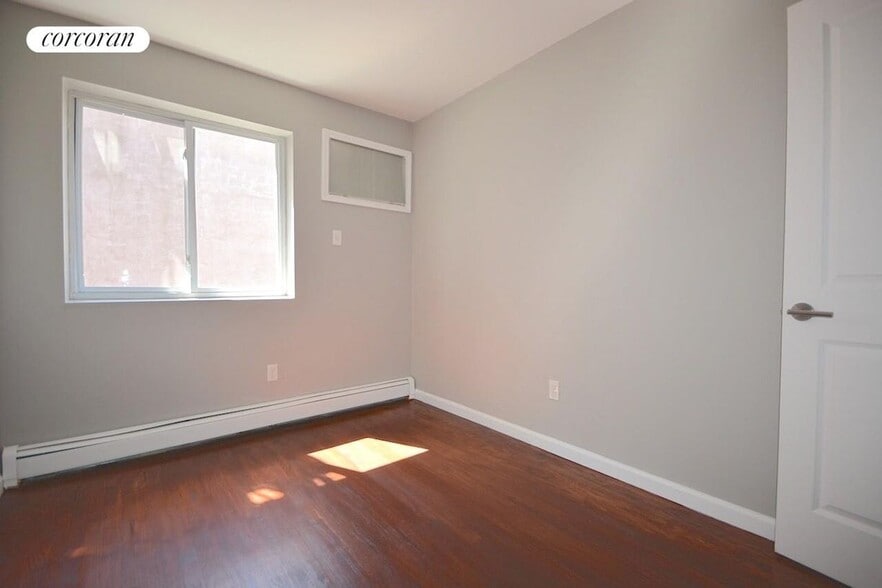 Building Photo - 98 Troy Ave