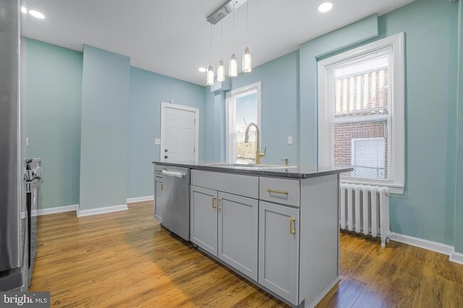 Building Photo - 2321 Tatnall St