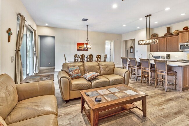 Building Photo - 30737 S Osprey Dr
