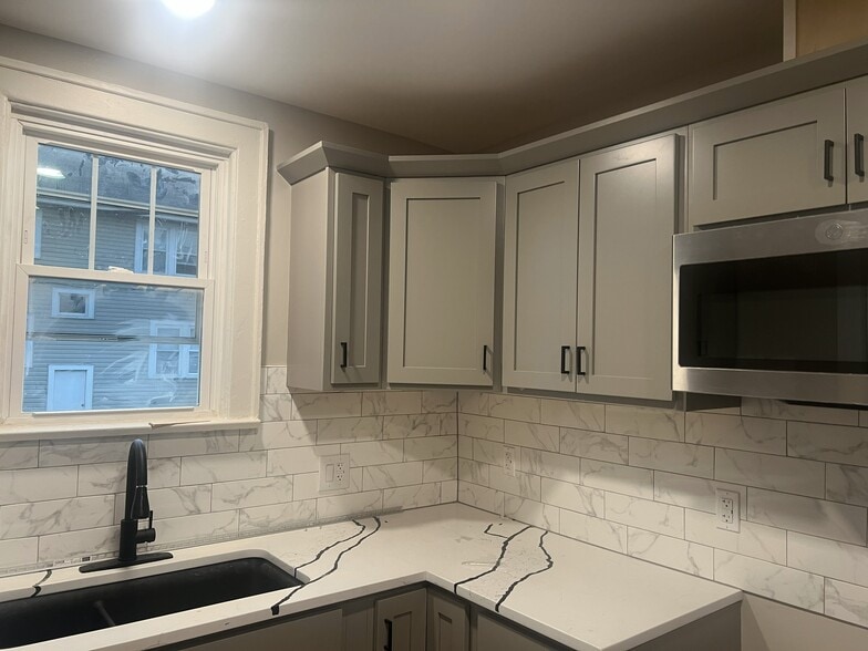 Building Photo - 1234 S Champion Ave