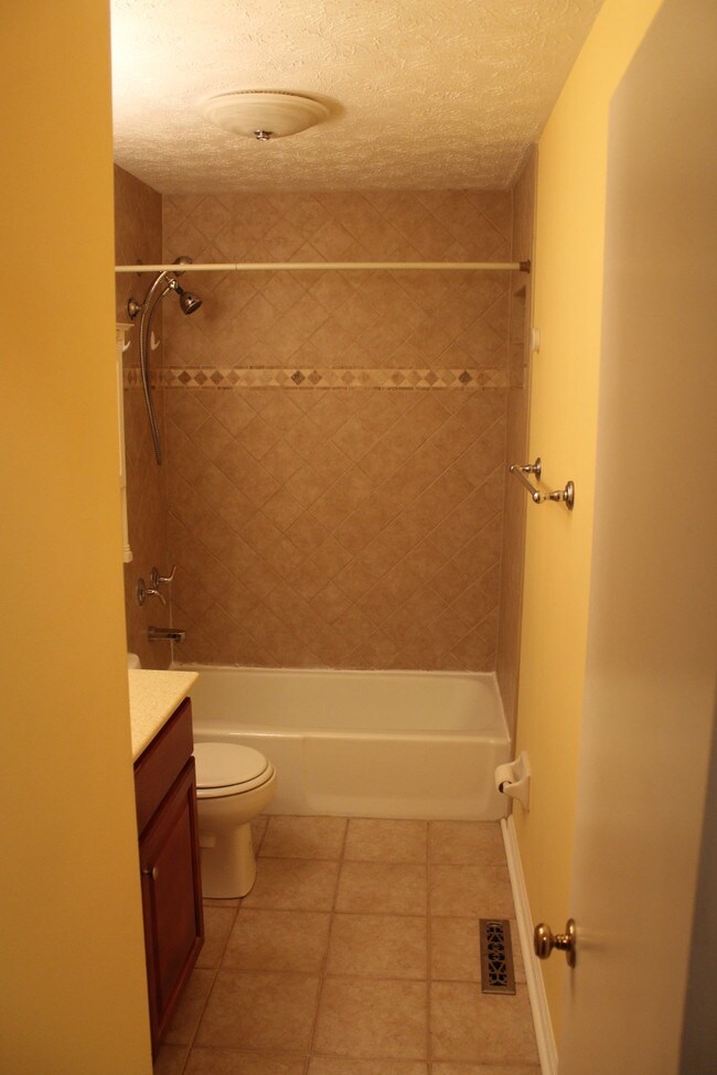 Building Photo - Southern Hills Duplex