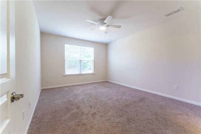 Building Photo - 3557 Ashby Pond Ln