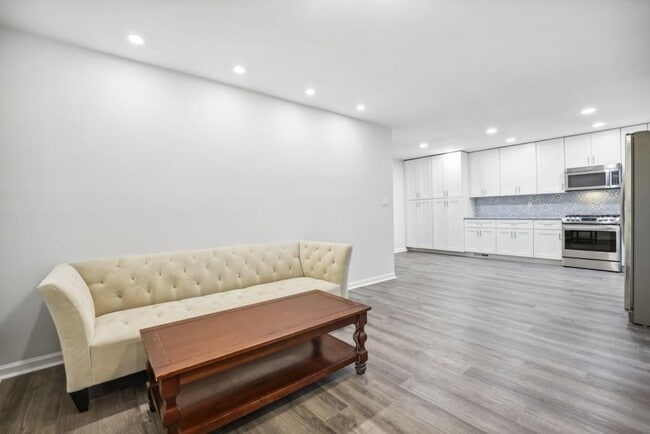 Building Photo - 10145 Rillridge Ct