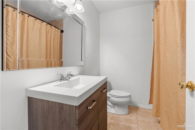 Building Photo - 7 N 38th St