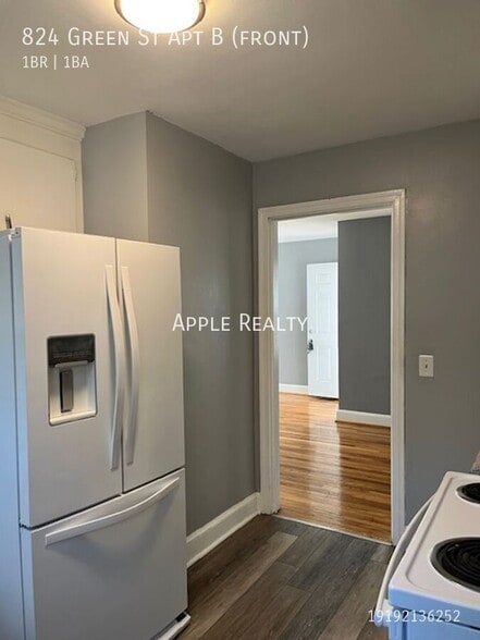 Building Photo - 824 Green St