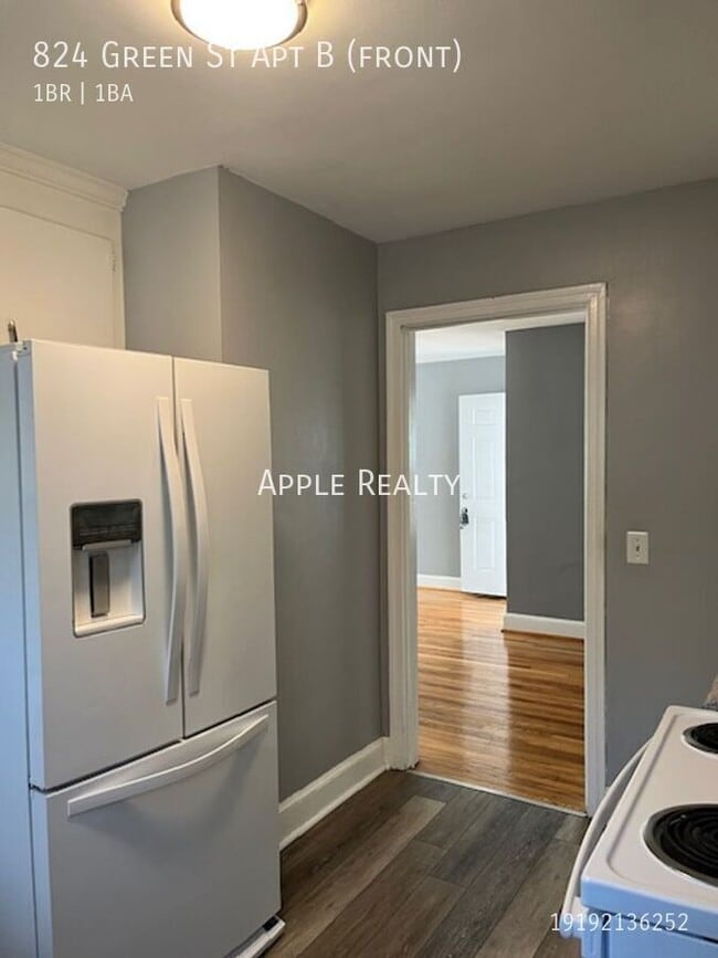 Building Photo - 824 Green St