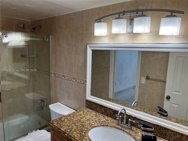 Building Photo - 6900 N Kendall Dr