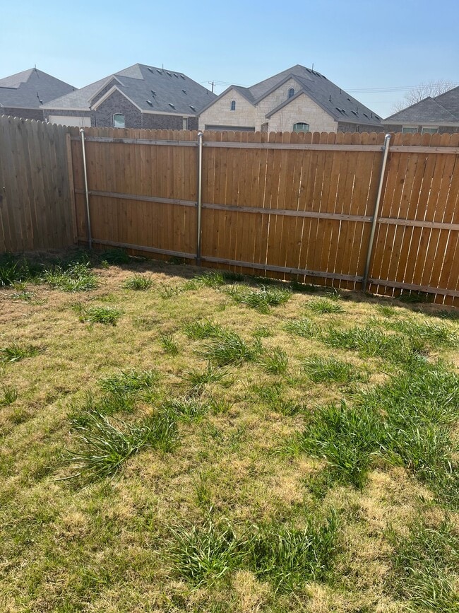 Building Photo - 900 Calley Pear Trl