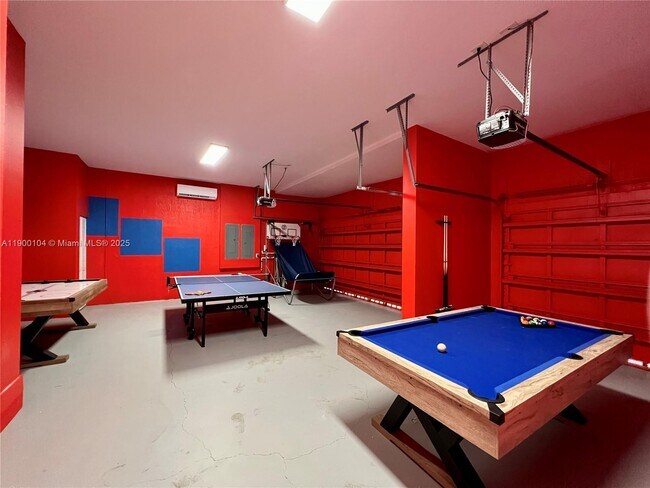 Building Photo - 11 NW 122nd Ave