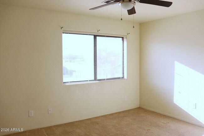 Building Photo - 4420 Buena Loma Way