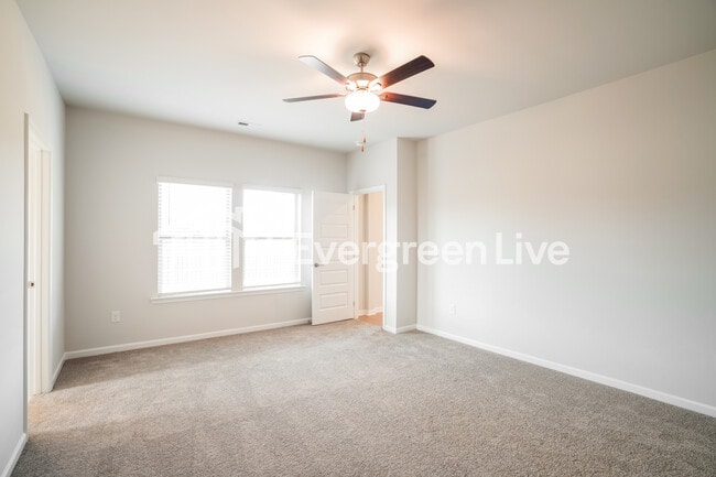 Building Photo - 228 Exeter St