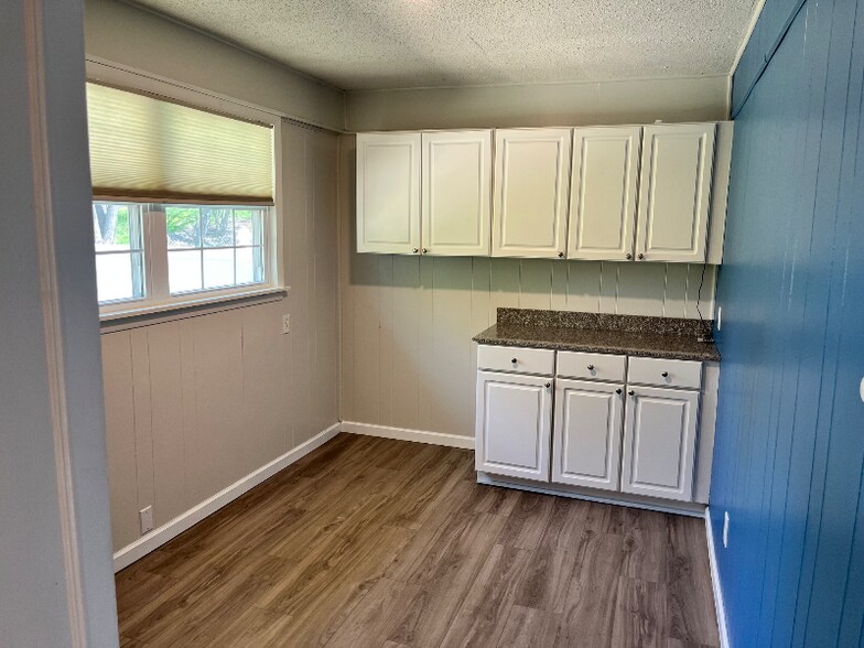 Building Photo - 502 N Gilmer Park