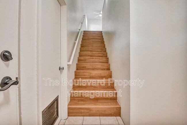 Building Photo - 91-1062-1062 Makaaloa St