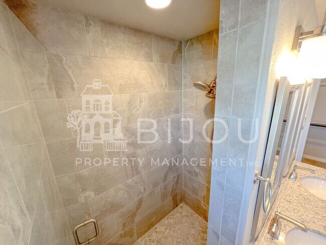 Building Photo - 4908 Wolf Moon Dr