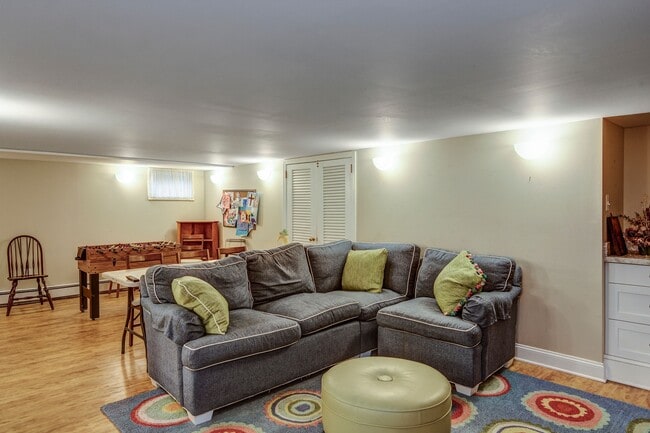 Building Photo - 148 Heritage Rd