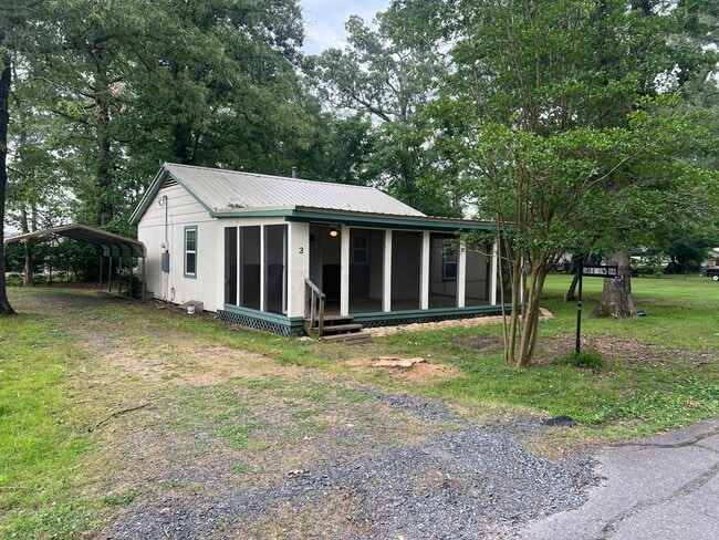 Primary Photo - 2 Bed 2 Bath Cottage