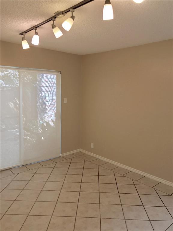 Building Photo - 7922 Ridgeline N