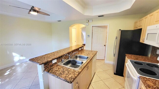 Building Photo - 4935 Tradewinds Ter