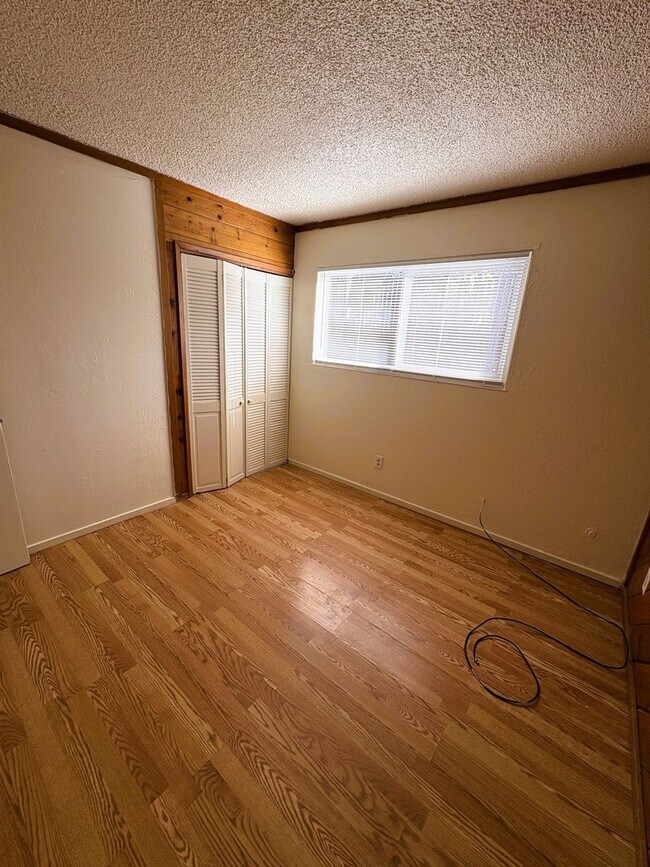 Building Photo - 8225-8227 Dowling St.