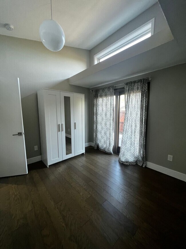 Building Photo - 2 bed/2 bath charming ADU for Rent in Concord