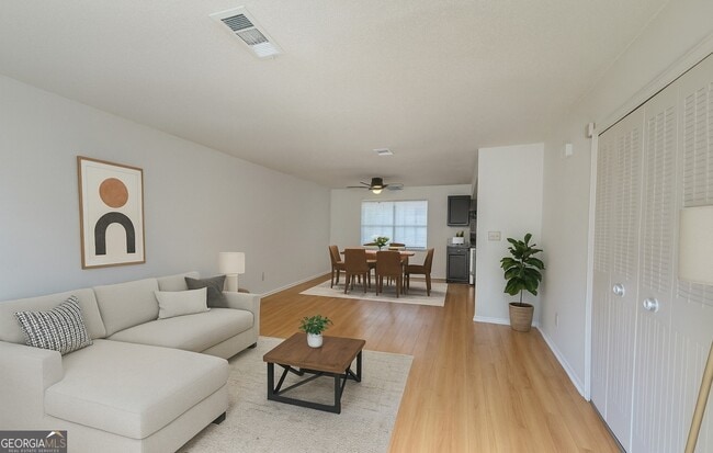 Building Photo - 6354 Shannon Pkwy