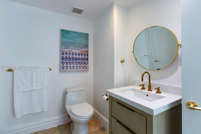 Building Photo - 520 West Ave