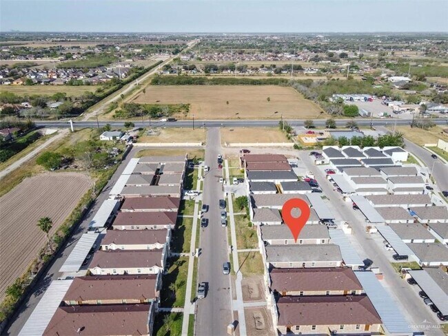 Building Photo - 2713 W Primrose Ave