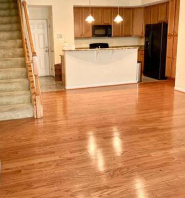 Living room - 2627 Eastbourne Dr