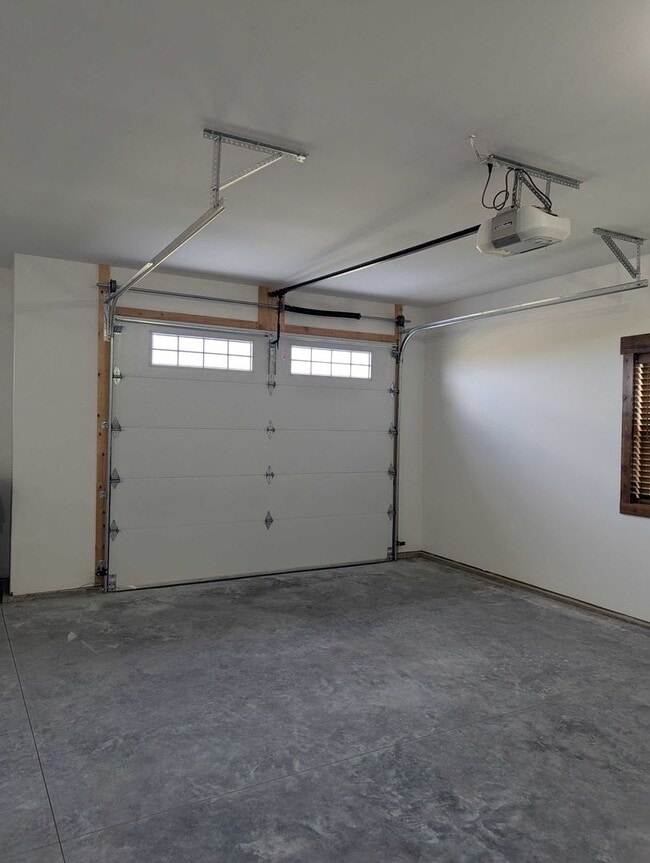 Building Photo - 247 Northland Dr