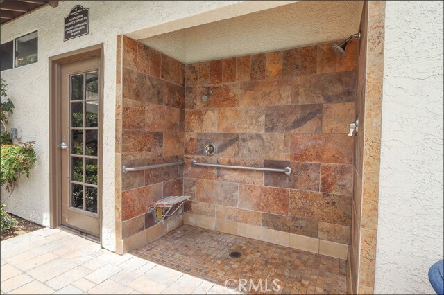 Building Photo - 30 Corniche Dr