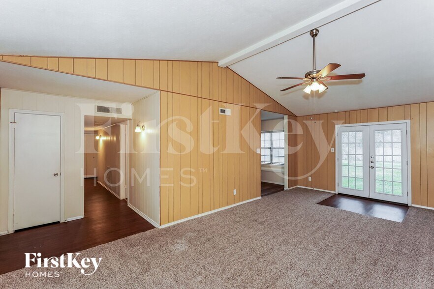 Building Photo - 4841 Trailwood Dr