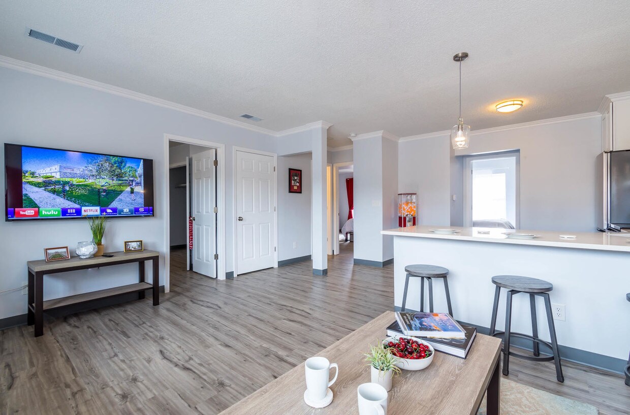 Plato S Court At Knights Landing Bloomington In Apartment Finder