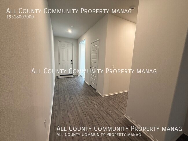 Building Photo - 11615 Zoeller St