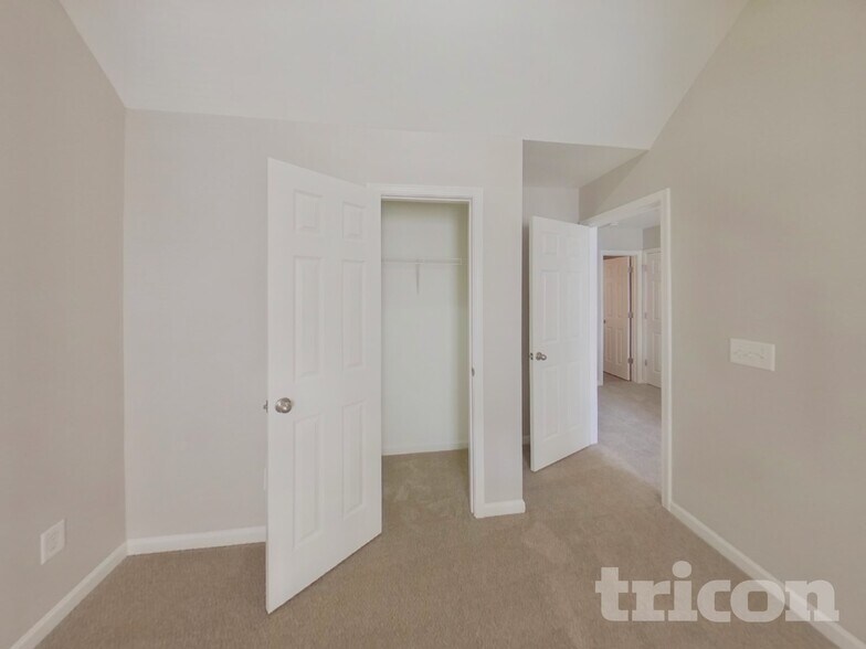 Building Photo - 1482 Kindred Cir NW