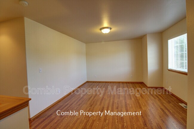 Building Photo - 16115 40th Ave SE