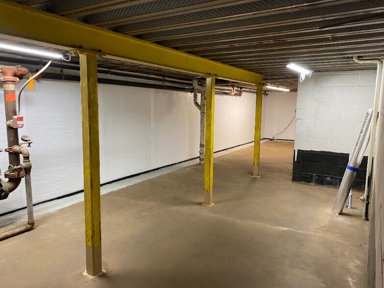 Building Photo - 2120 Rice St