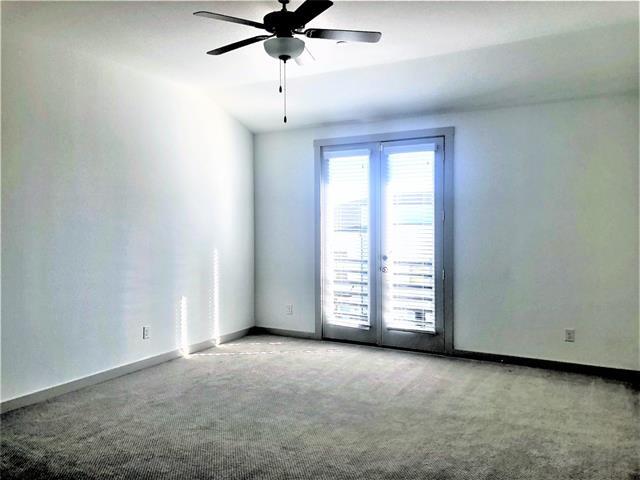 Building Photo - 422 Bonfield Dr