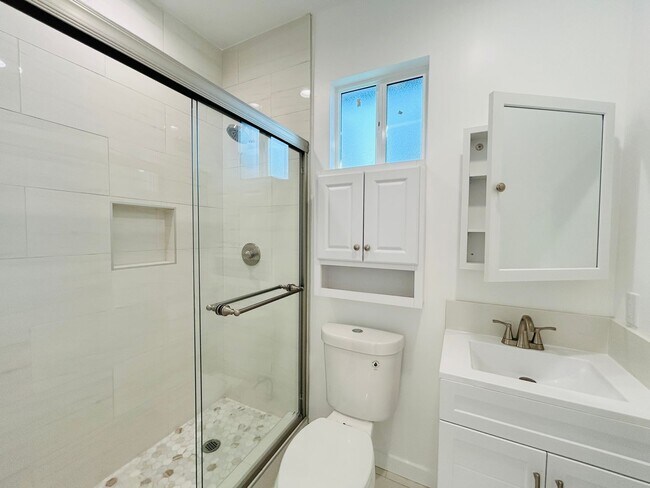 Building Photo - 7358 Balcom Ave