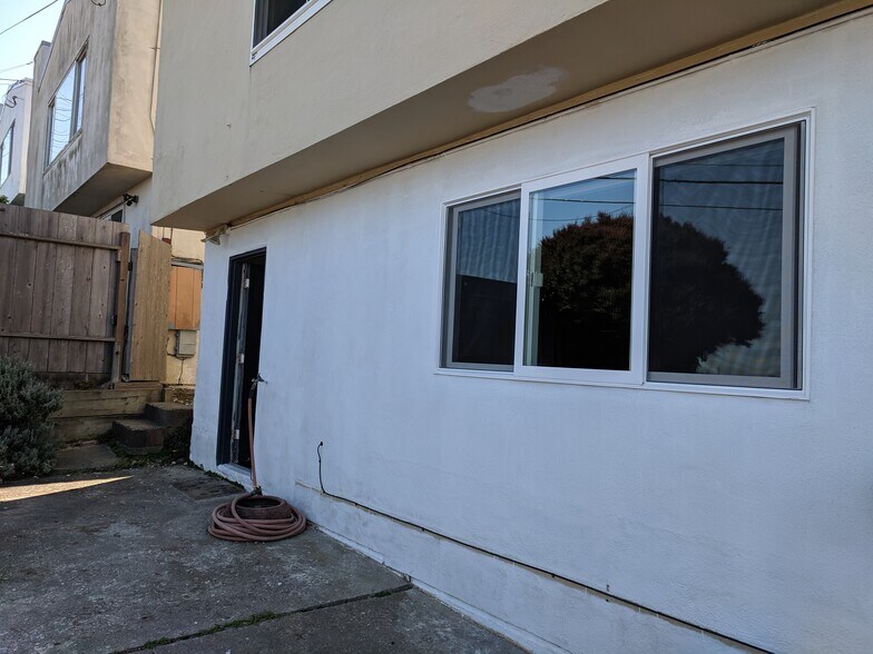 Building Photo - 182 Ardendale Dr