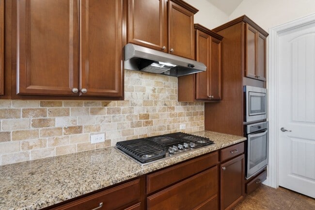 Building Photo - 432 Clear Springs Holw, Buda, Texas 78610