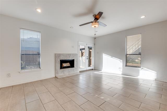 Building Photo - 6646 E Lovers Ln