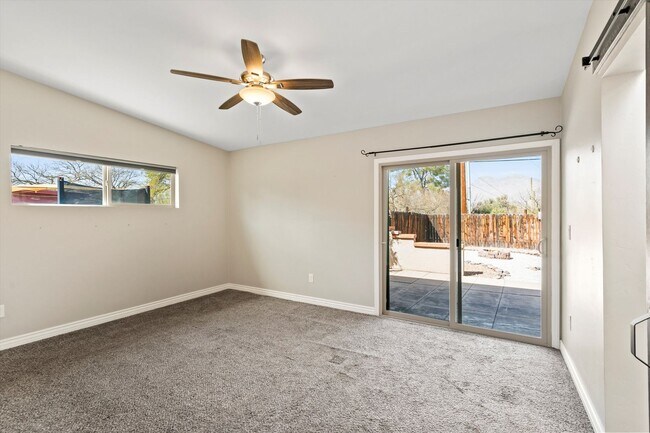 Building Photo - Charming home located in Indian Ridge Esta...