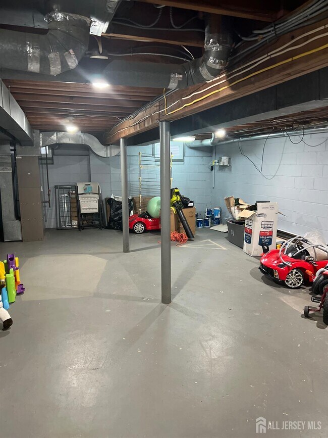 Building Photo - 42 Townsend Dr