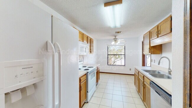 Building Photo - 1607 Beverly Bay Ct
