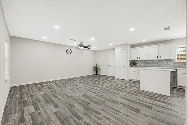 Building Photo - 3302 Stallings Dr